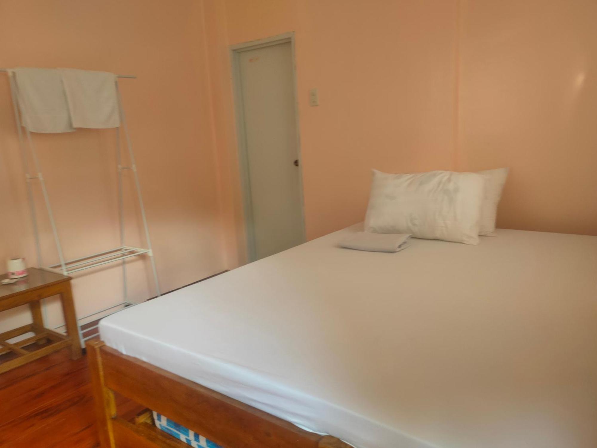 Fely'S Homestay Batuan 외부 사진