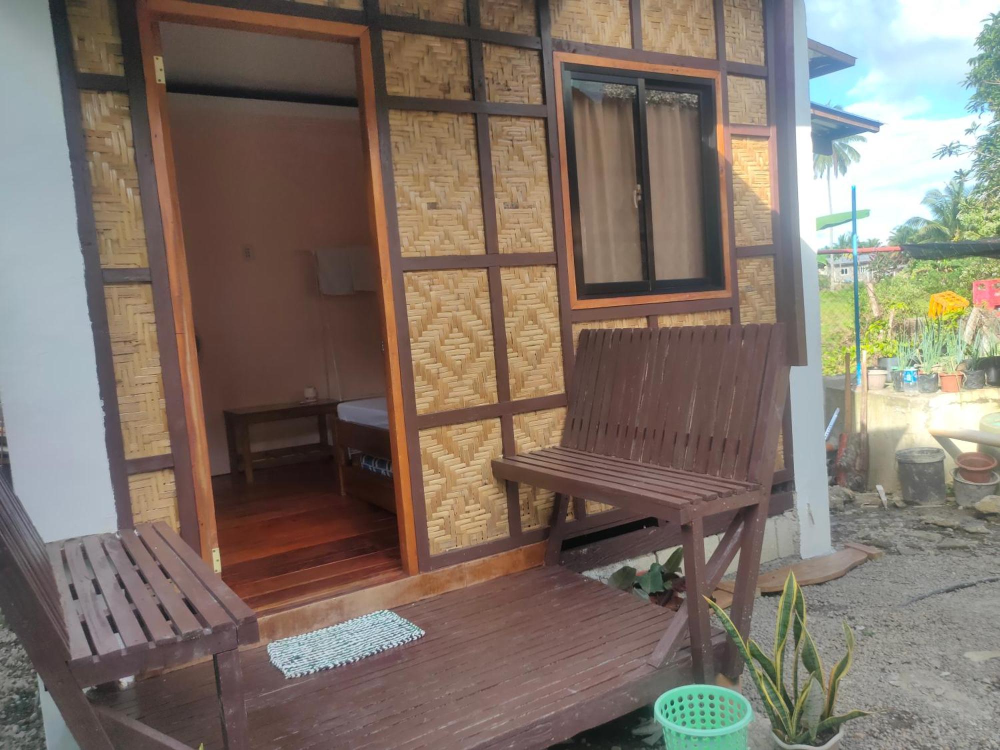 Fely'S Homestay Batuan 외부 사진